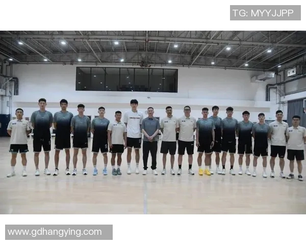 青岛男篮致谢各界支持全力助力杨瀚森追逐NBA梦想 青岛男篮致谢各界支持全力助力杨瀚森追逐NBA梦想